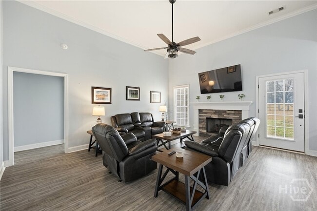 Photo - 440 Rivercrest Dr