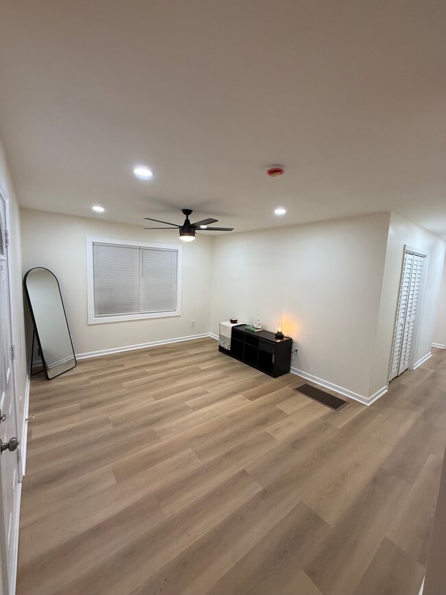 Photo - 1743 Thomasville Dr SE