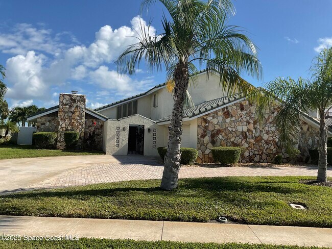 Photo - 215 Andros Ave