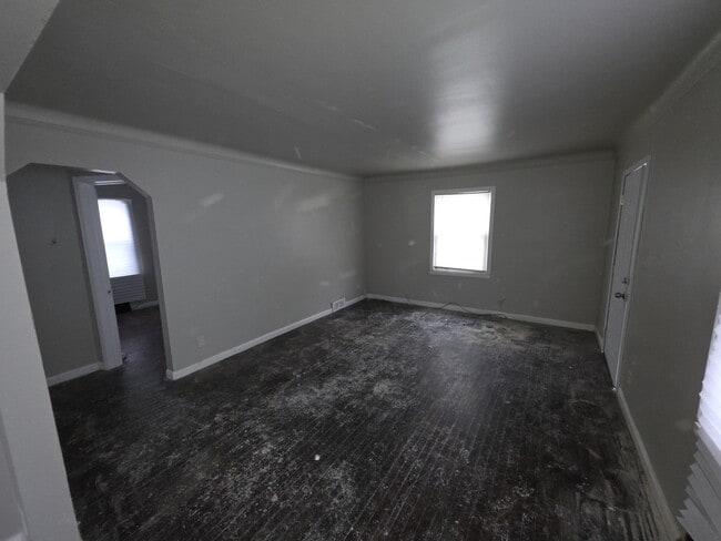 Photo - 9341 Auburn St