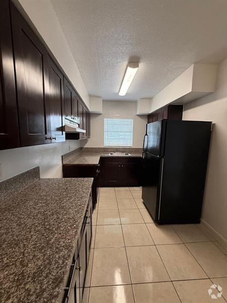 Building Photo - 3800 Riverside Dr Unit 4 Rental