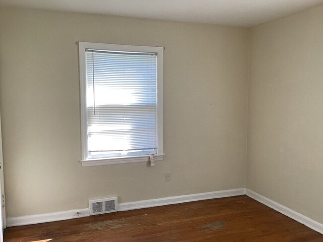 4637 N 45th St Unidad 4637-lower