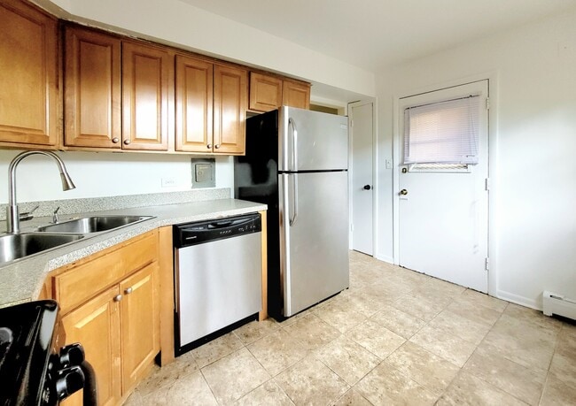 Photo - 2005 W Touhy Ave Unit 106