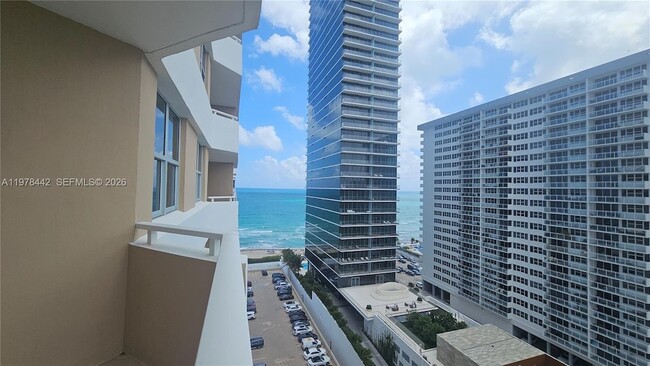 Building Photo - 1980 S Ocean Dr Unit 14 L