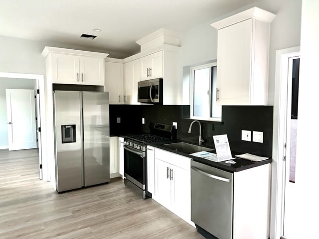 Building Photo - 19421 Ventura Blvd Unit 4