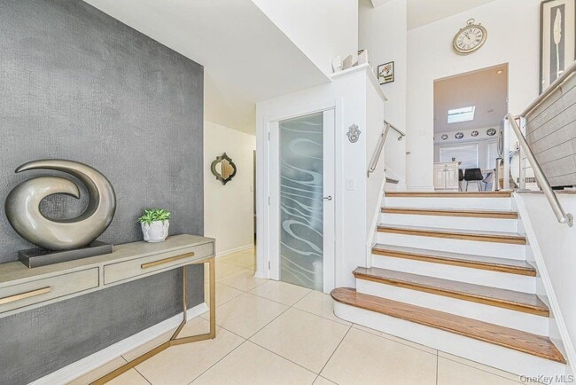 Photo - 972 South End