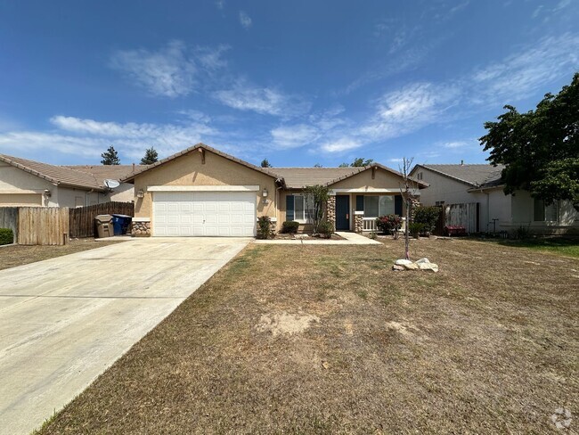 Building Photo - 3 Bed, 2 Bath Home with Spacious Backyard!