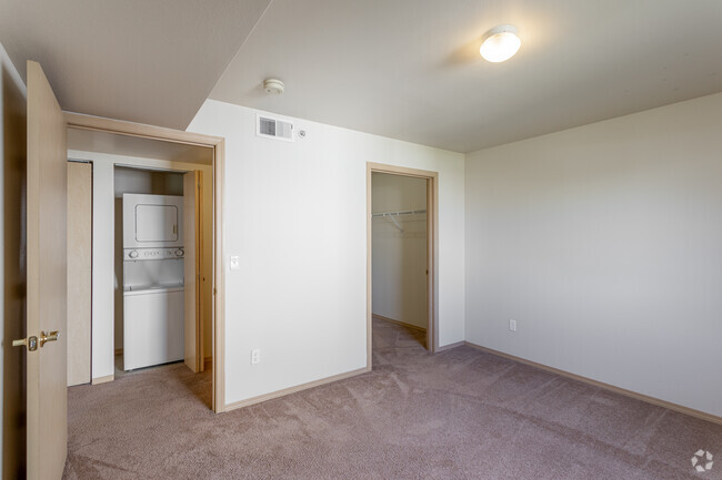 1BR, 1BA - 760 SF - Silver Creek Apartments
