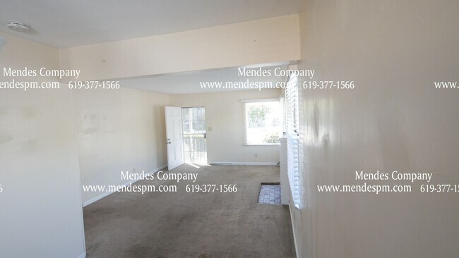 Photo - 3044 Hugo St