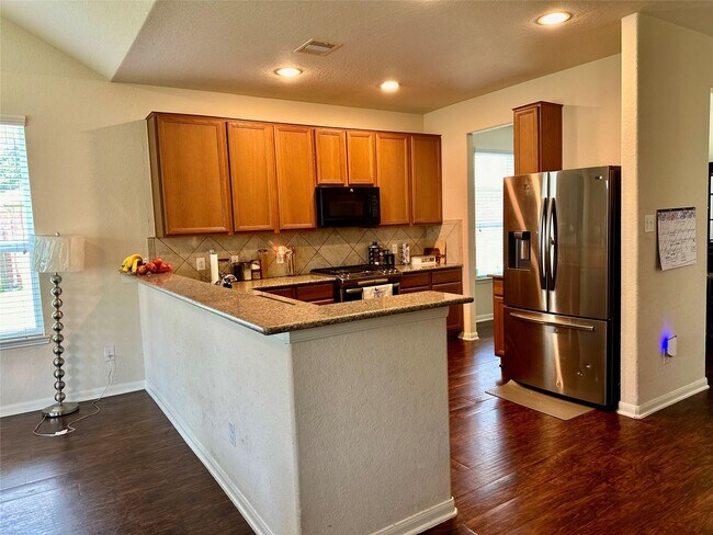 Photo - 18622 Each Elm Way