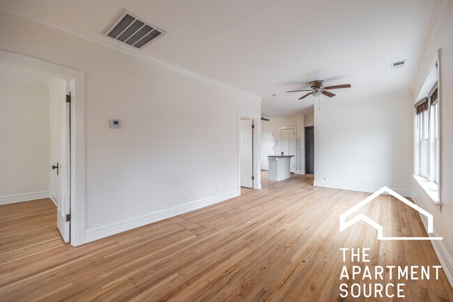 Photo - 1925 W Armitage Ave Unit 2F