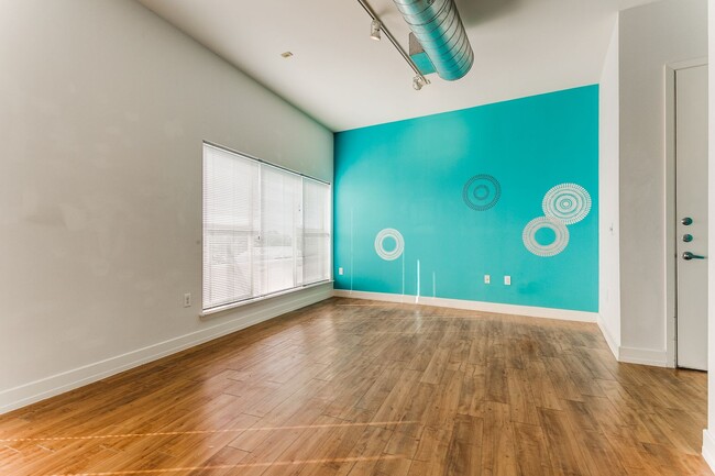 Photo - 1 Bedroom/1 Bath Condo Steele House Lofts