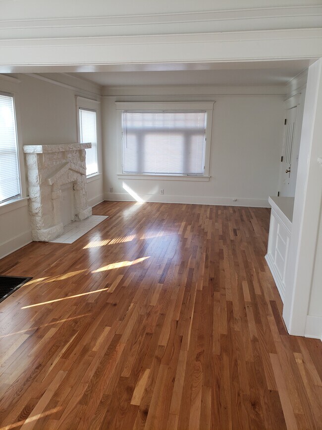 Photo - 2030 6th Ave