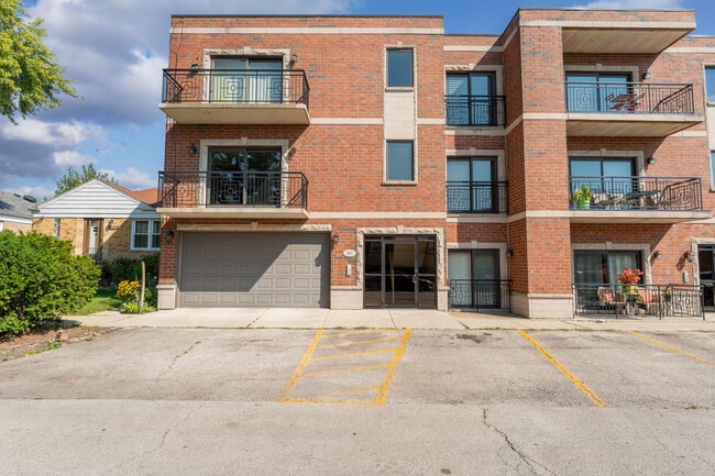 Building Photo - 2807 N 75th Ct Rental