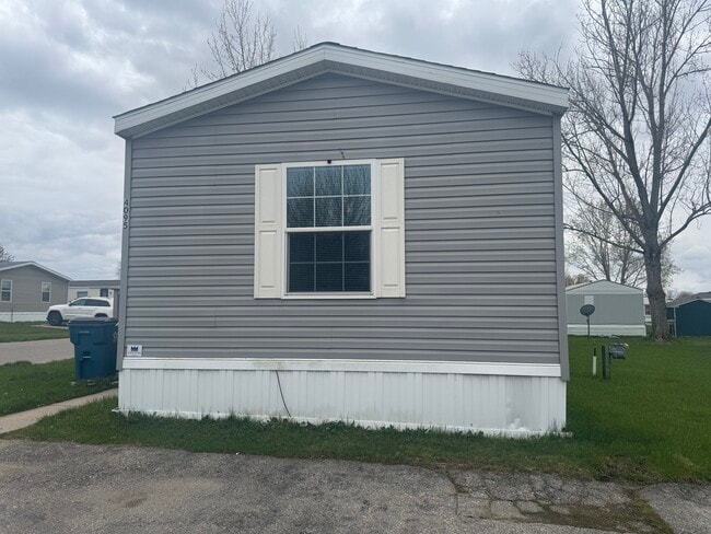 Building Photo - 4095 Geranium Ln