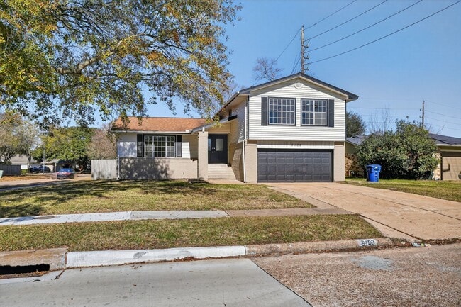 Photo - 5103 Devon Green Dr