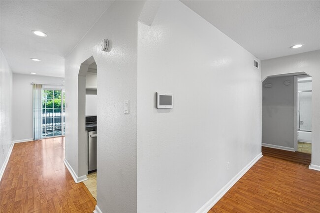 Photo - 12633 Memorial Dr Unit 118