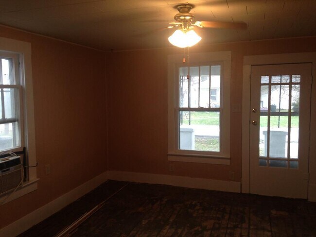 Photo - 308 S Graham Ave