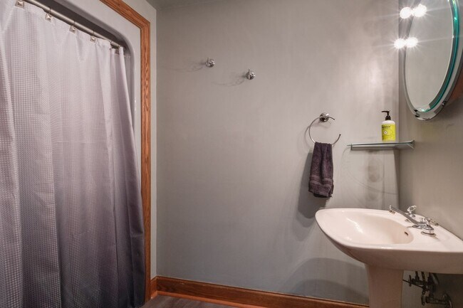Photo - 381 Timber Dr