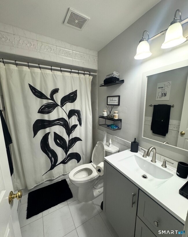 Photo - 136 Deer Hill Ave Unit A6