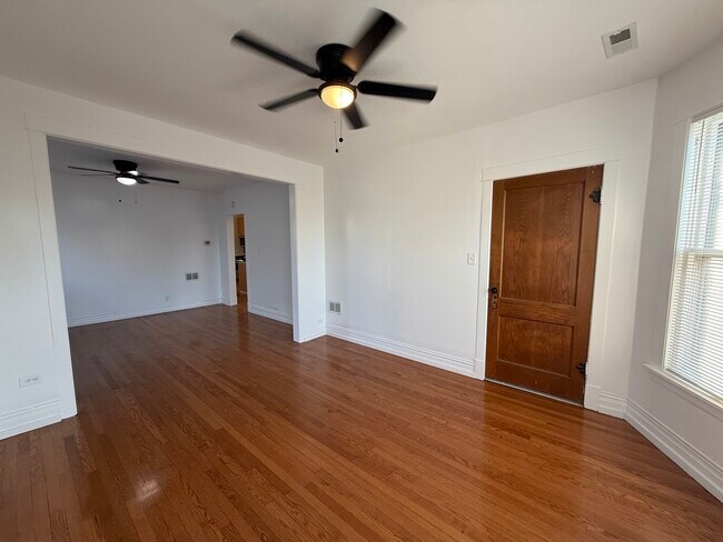 Photo - 4129 W School St Unit 2