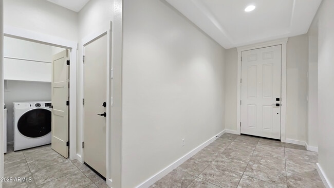 Photo - 17784 W Sherman St