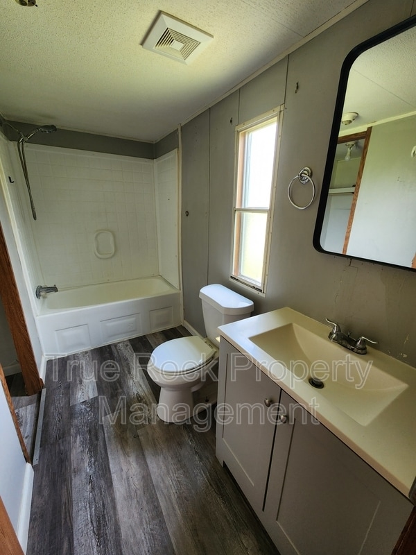 Photo - 511 10th St