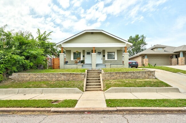 Building Photo - 1444-1446 NE 13th St Duplex Unit 1444 Rental