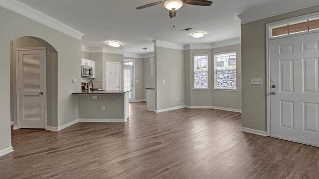 Photo - Hamptons at Woodland Pointe