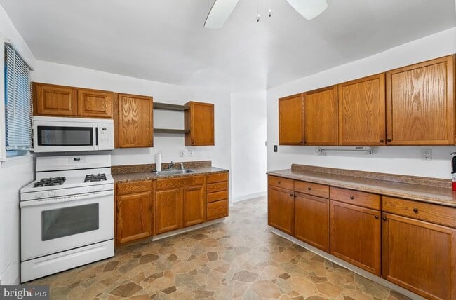 Photo - 1656 Yakona Rd