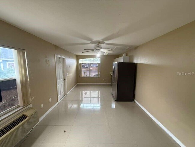 Photo - 709 Orchid Dr