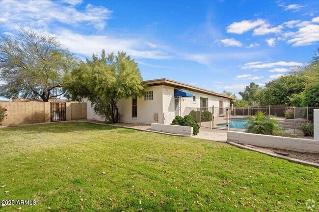 Building Photo - 5345 E Crocus Dr Rental