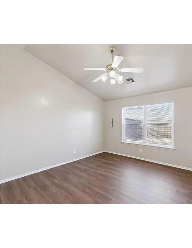 Photo - 604 Welston Cir Unidad 1