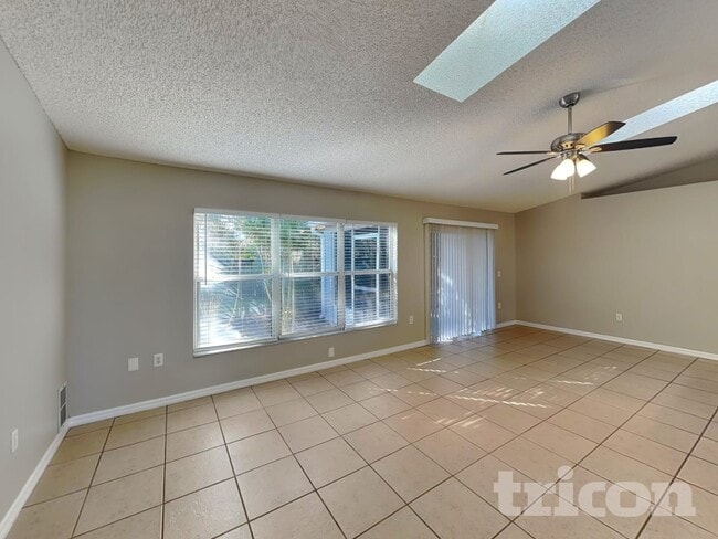 Photo - 1381 Broken Pine Rd