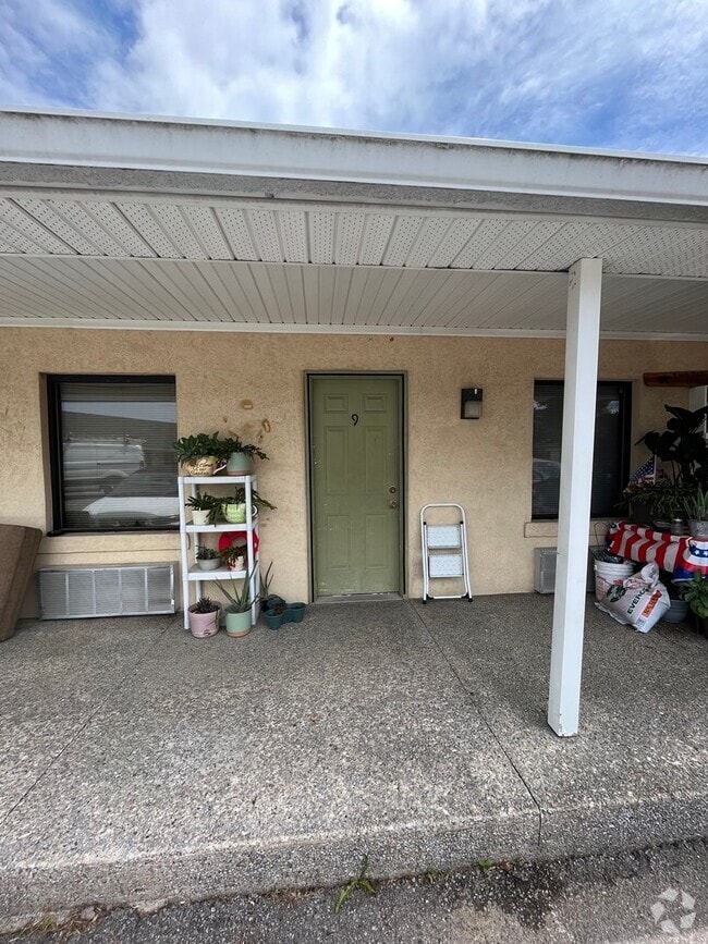 Building Photo - Studio Apartment in Joelton, 20 Minutes to...