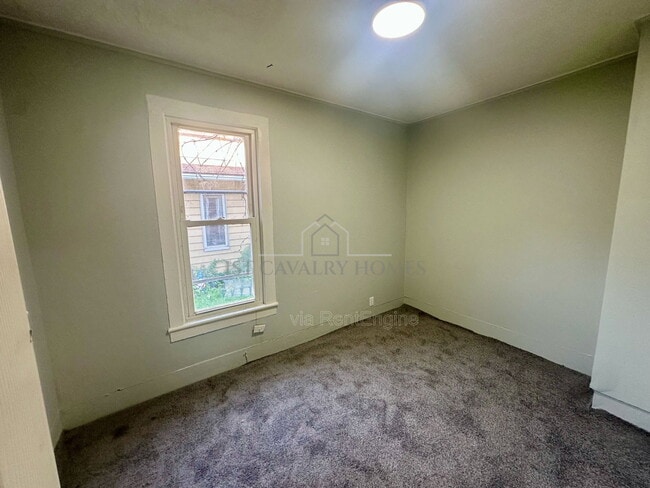 Photo - 251 Arch St