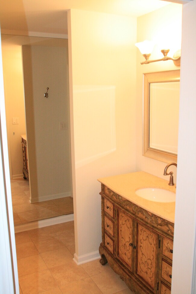 Photo - 1250 Park Ave W Unit 433