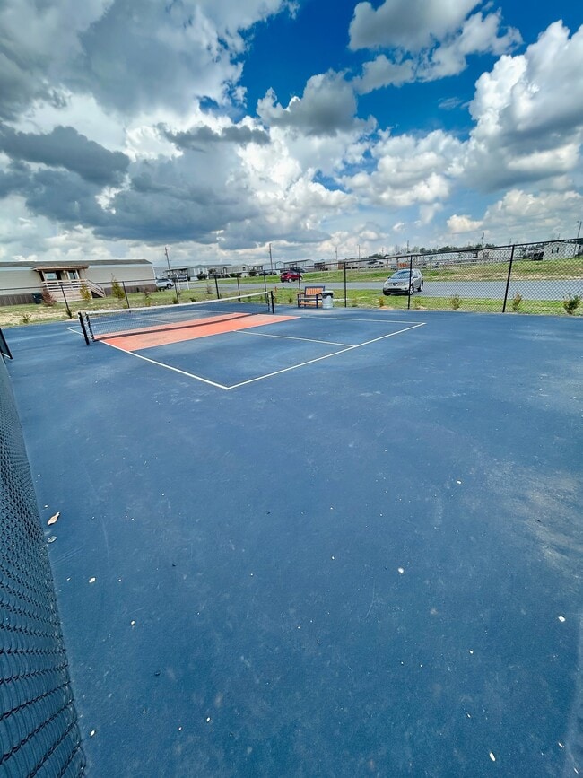 Photo - 3000 Lee Rd 10