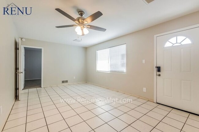 Photo - AVAILABLE NOW FOR A SELF GUIDED TOUR! Appl...