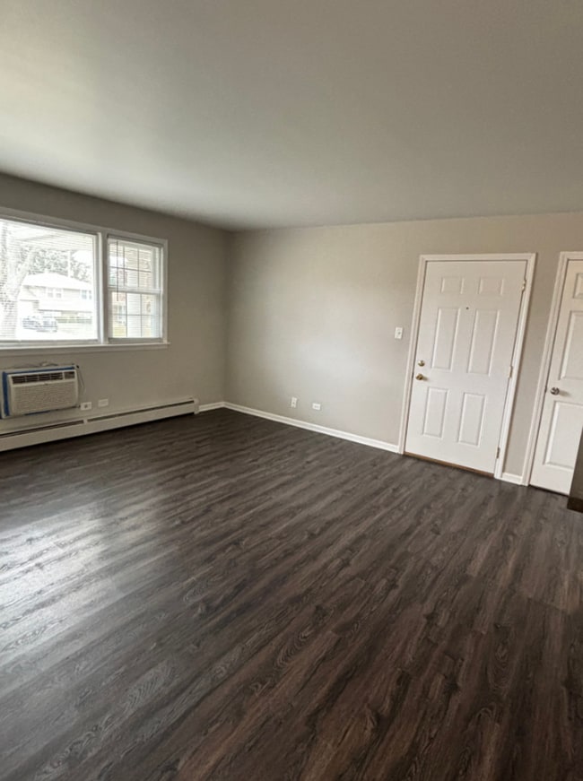 Photo - 608 Kungs Way
