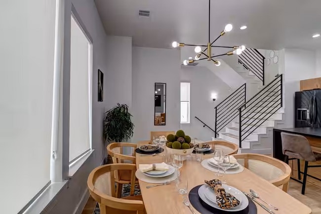 Photo - 3008 Delano St