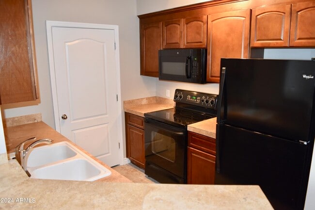 Building Photo - 1701 E Colter St Unit 233