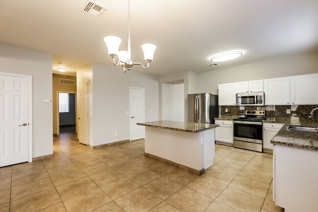 Photo - 3014 W Donner Dr