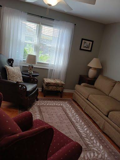 Photo - 1536 Inland Ave