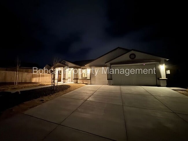 Photo - 925 Cranfield Ct