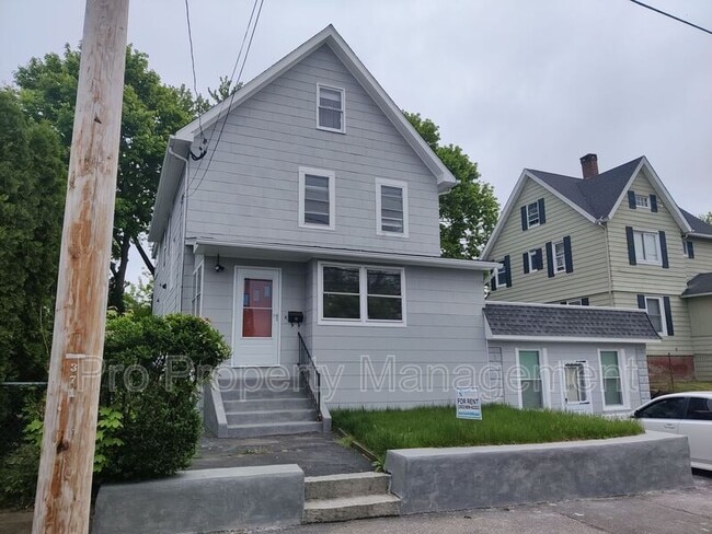 Building Photo - 141 Hawkins St Rental