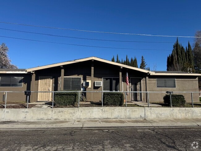 Building Photo - Beautiful Duplex in Ripon! Rental