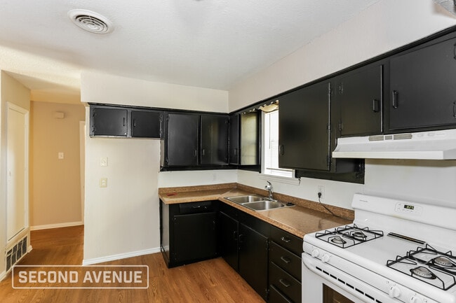 Photo - 2005 Mt Pleasant Dr