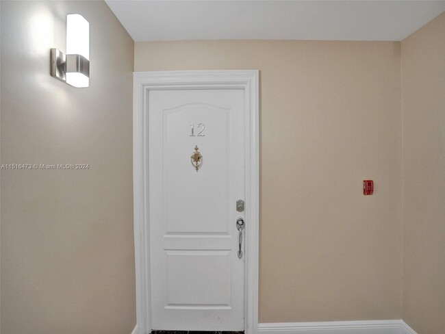 Photo - 110 Hendricks Is Condo Unit #12