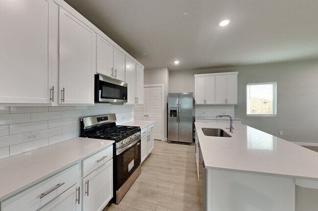 Photo - Brand-New Luxury Living with Designer Finishes & a Dream Floor Plan!
